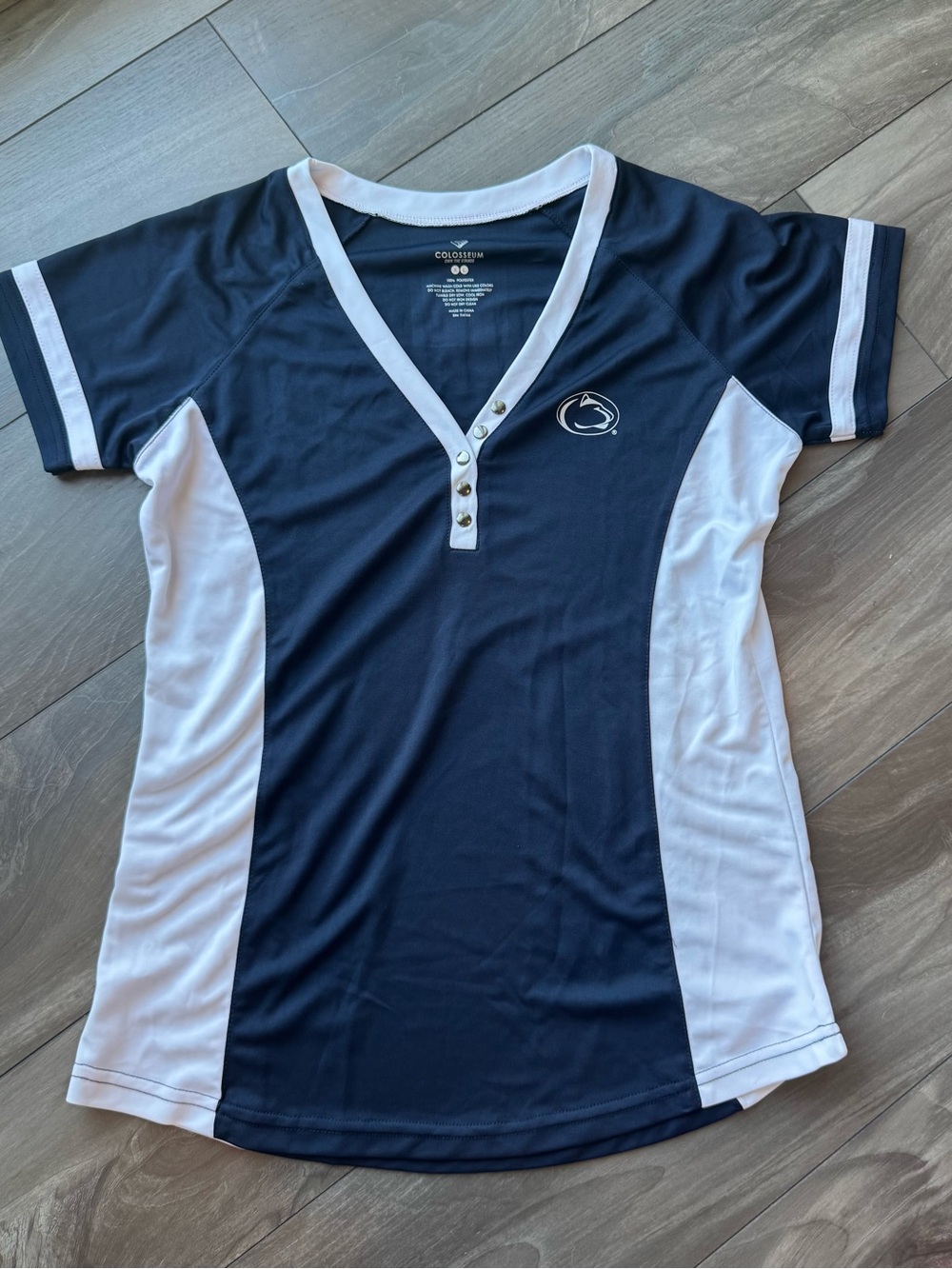 Colosseum Penn State Nittany Lions women's henley shirt XL
